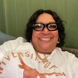 Meet your Posher, Rochellailee